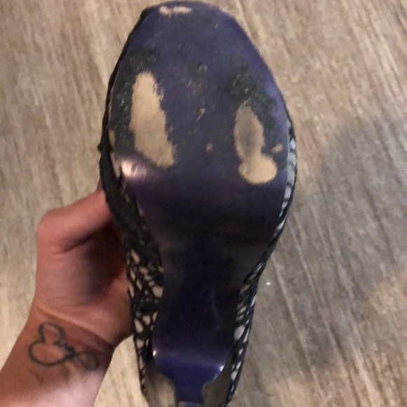 Black and Gray Lace High Heels - Picture 4 of 4